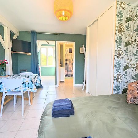 Studio Silhem Saint-Germain-les-Belles Exterior foto